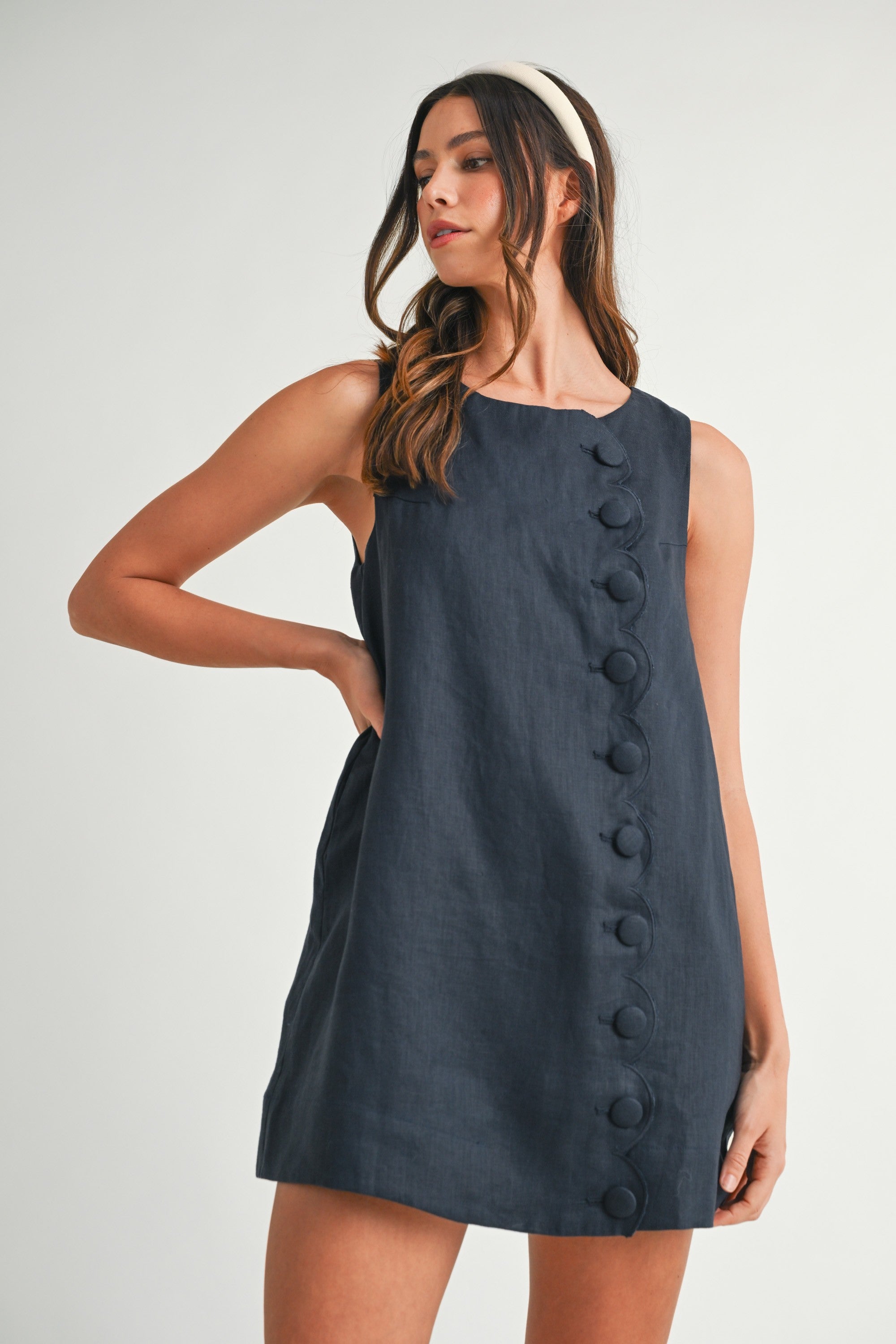 Road G - Linen Scallop Button Dress