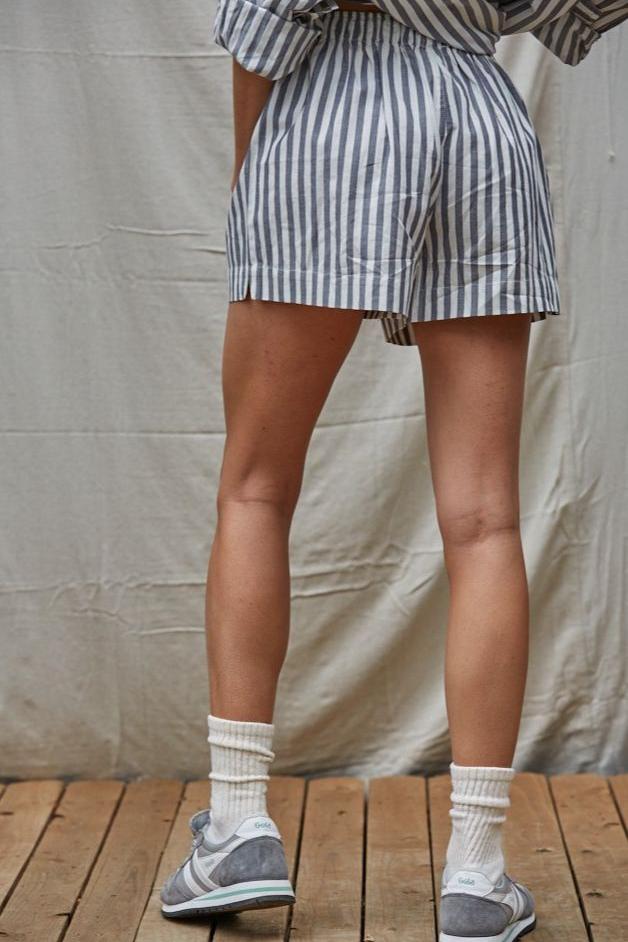 Road G - Laguna Wide Leg Shorts - Ivory/Navy