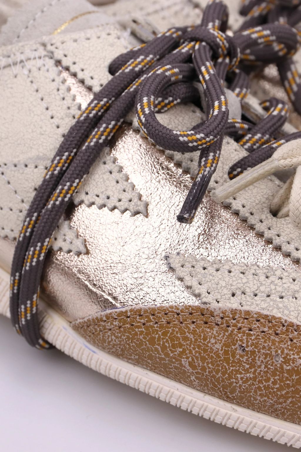 Moaconcept - Ikigai Sneaker with Gold